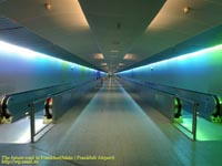 フランクフルト空港のAからBにつながる地下通路。めちゃめちゃ格好良い　撮影場所：フランクフルトメイン(Frankfurt/Main)　ドイツ